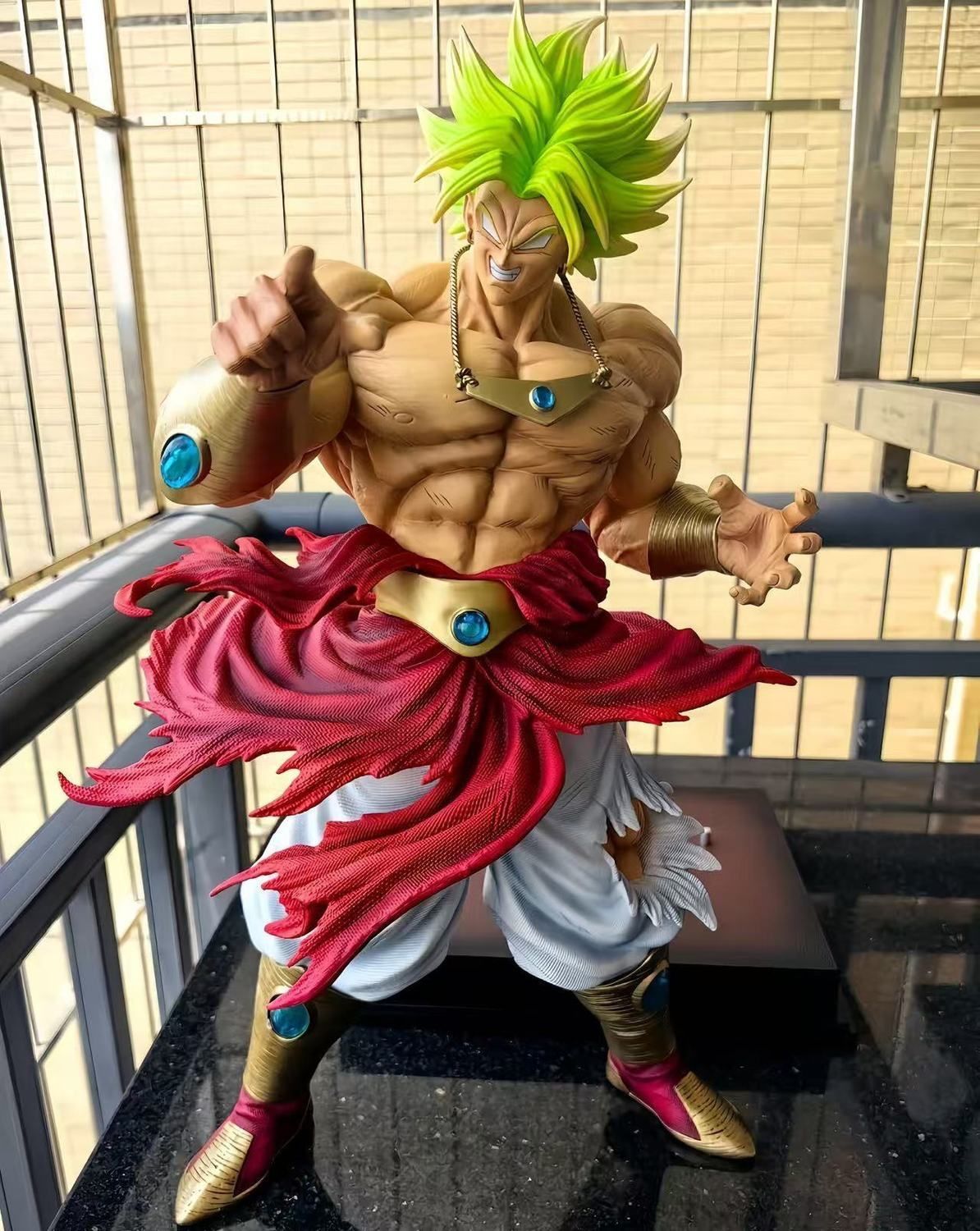 Resin Art Dragon Ball Z - Dragon Ball Z Broly Anime Figure